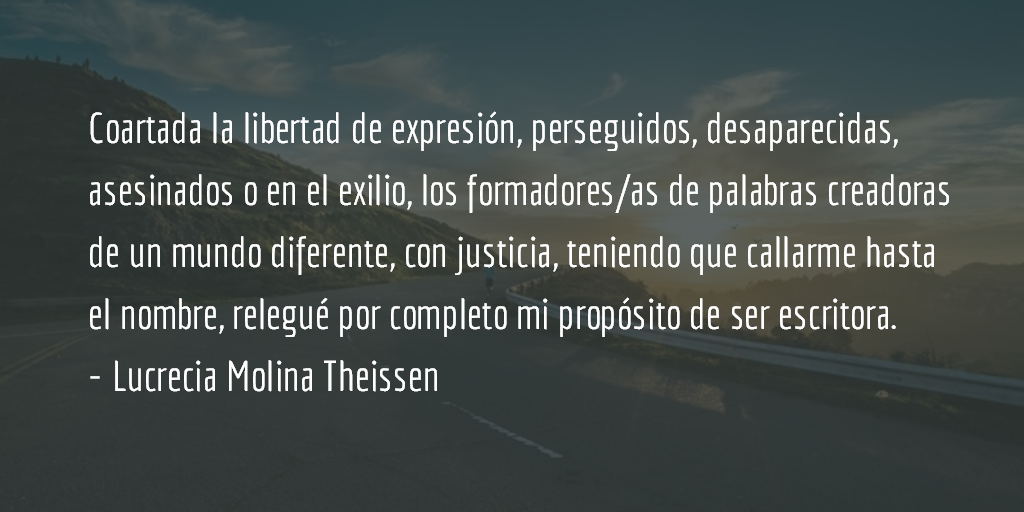 Invocación a las palabras. Lucrecia Molina Theissen.