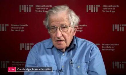 Entrevista a Noam Chomsky sobre Estados Unidos y Donald Trump